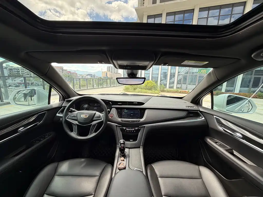 Cadillac XT5 — миниатюра 11