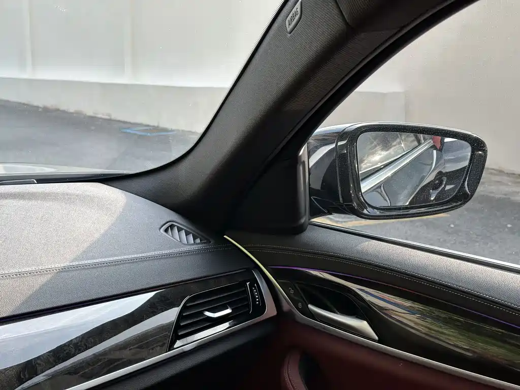 BMW 5 Series — миниатюра 26