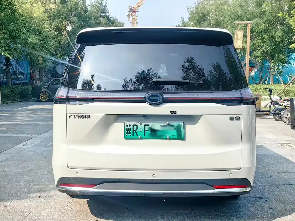GAC Motor Trumpchi E8 PHEV — миниатюра 4
