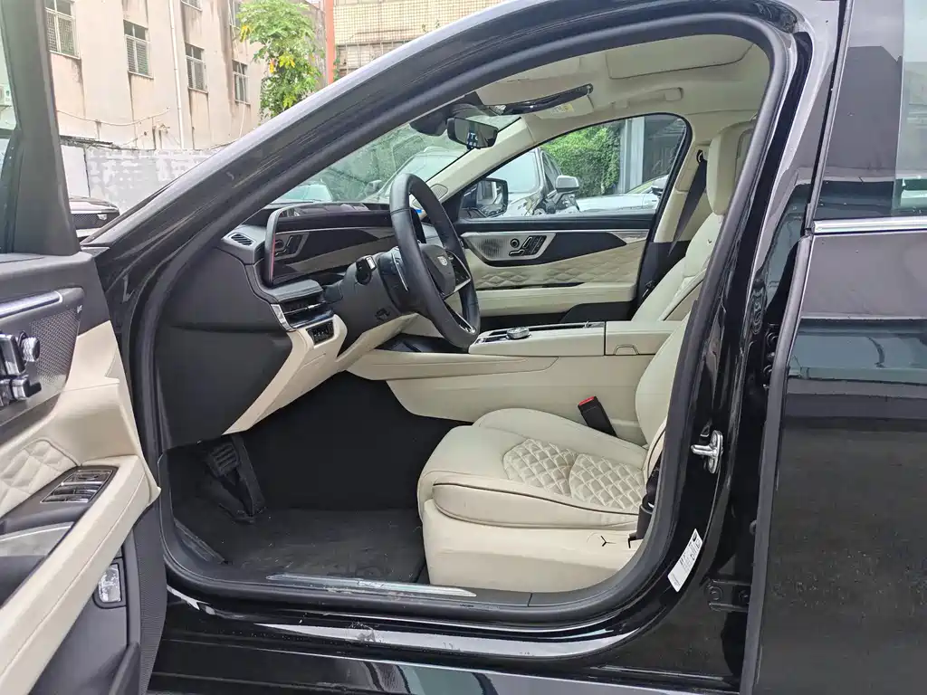 Cadillac CT6 — миниатюра 8