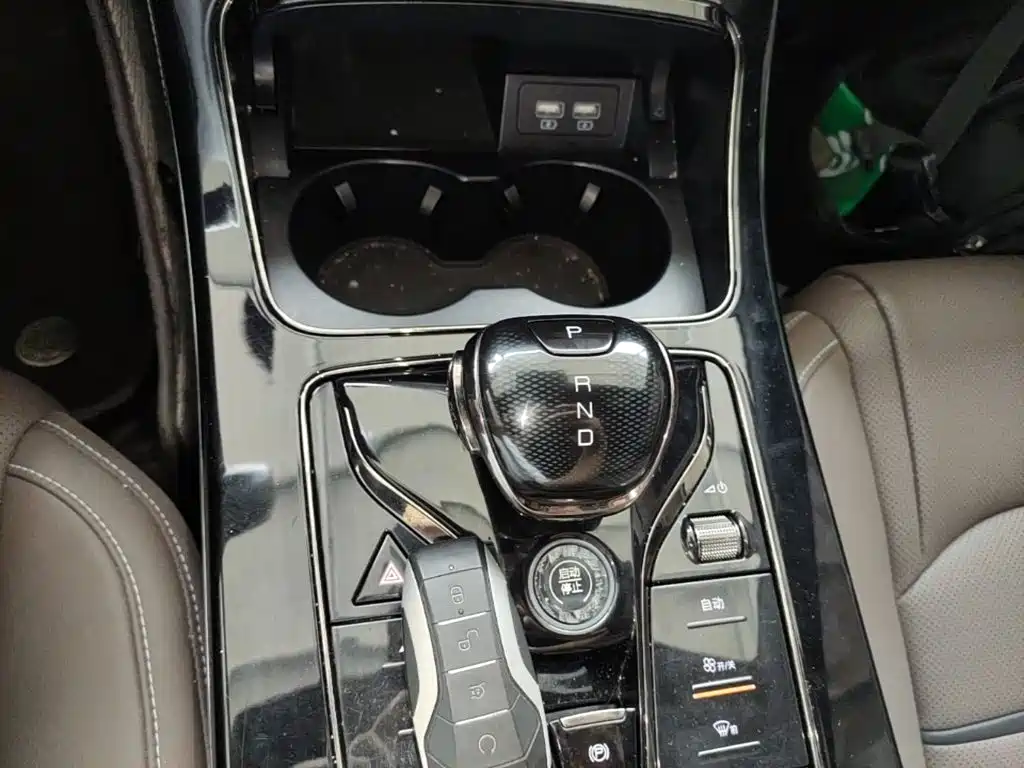 BYD Han — миниатюра 14
