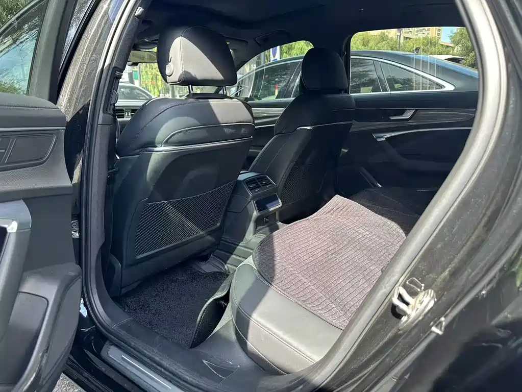 Audi A6L — миниатюра 11