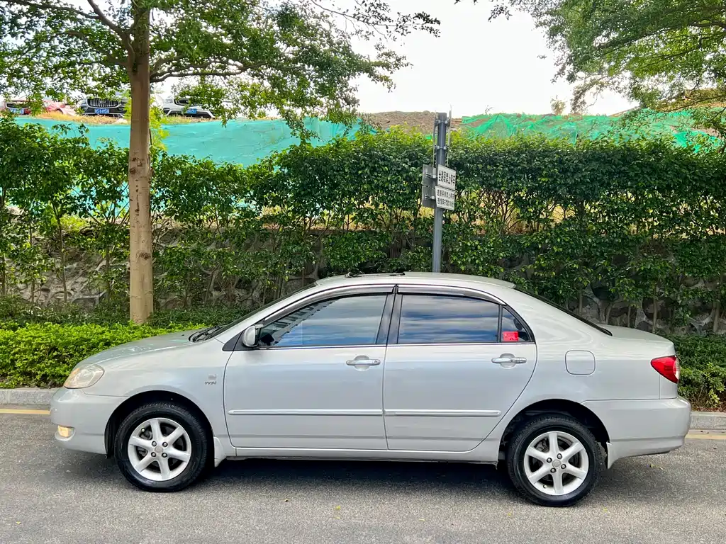 Toyota Corolla — миниатюра 4