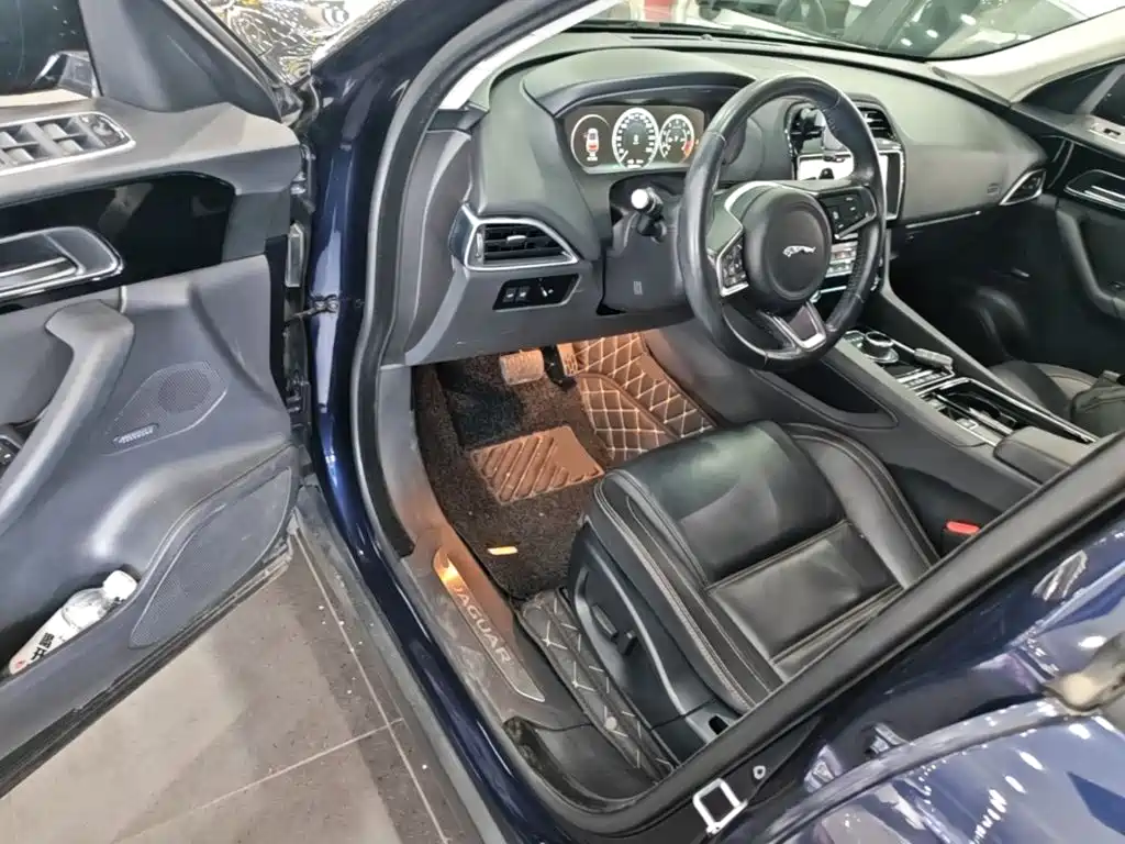 Jaguar F-PACE — миниатюра 16