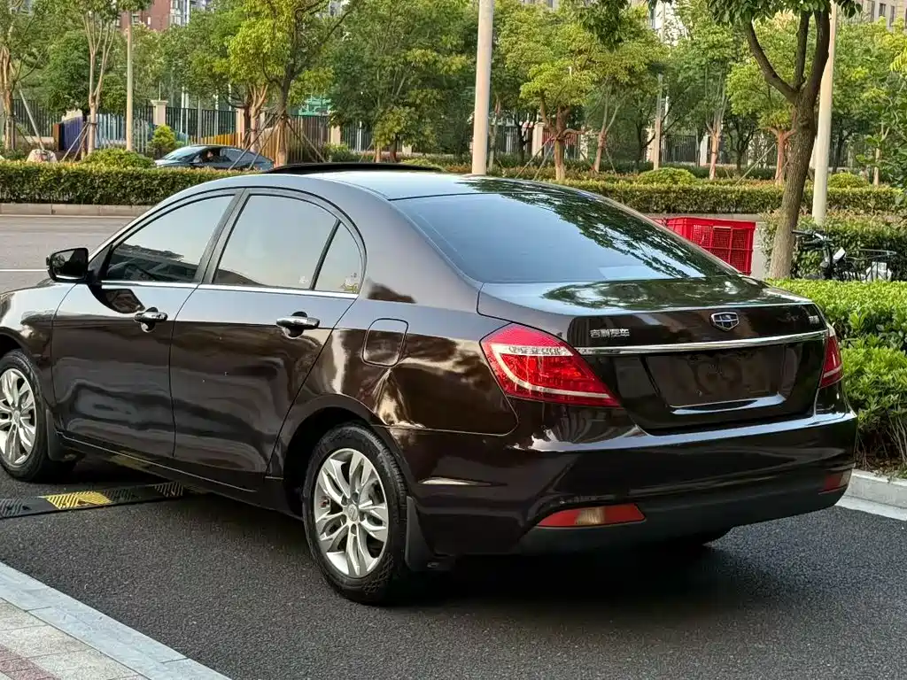 Geely Emgrand — миниатюра 6