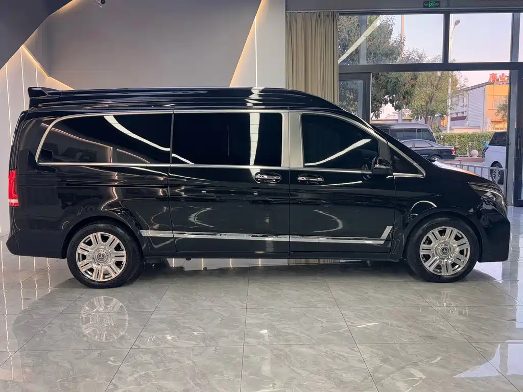 Mercedes-Benz V-Class — миниатюра 9