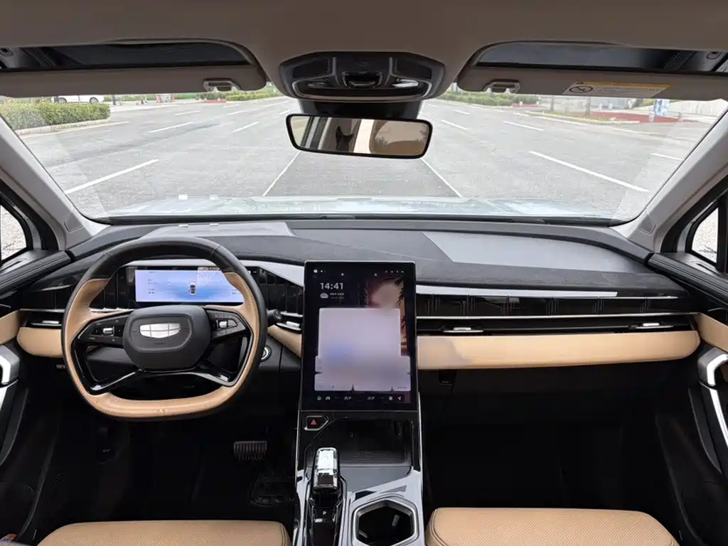 Geely Boyue L — миниатюра 17