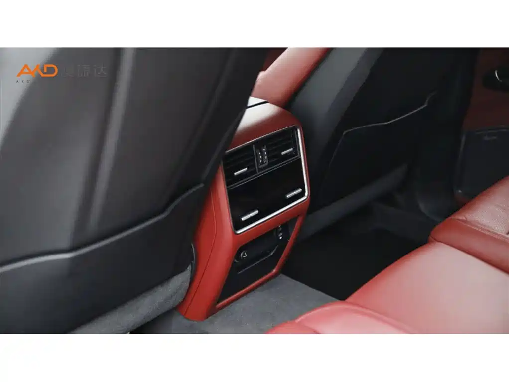 Porsche Cayenne — миниатюра 9