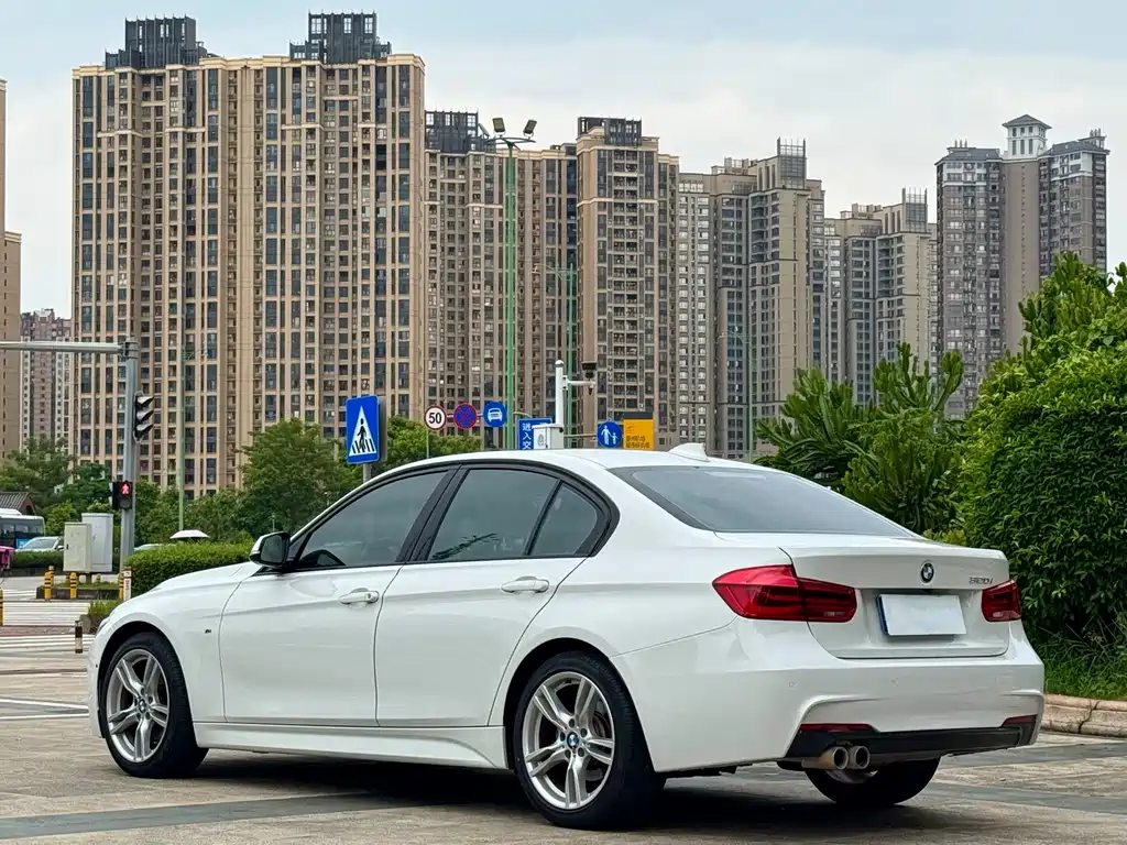 BMW 3 Series — миниатюра 7
