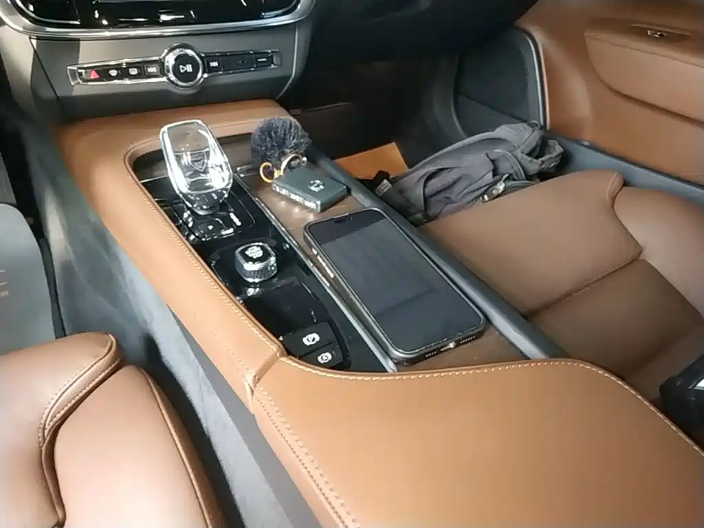 Volvo S90 — миниатюра 14