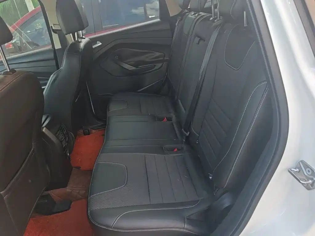 Ford Kuga — миниатюра 17