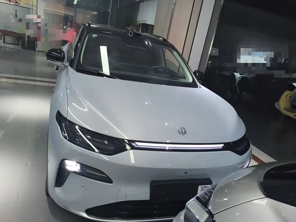 Leapmotor Leapmotor C11 — миниатюра 3