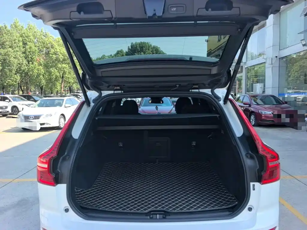 Volvo XC60 — миниатюра 19