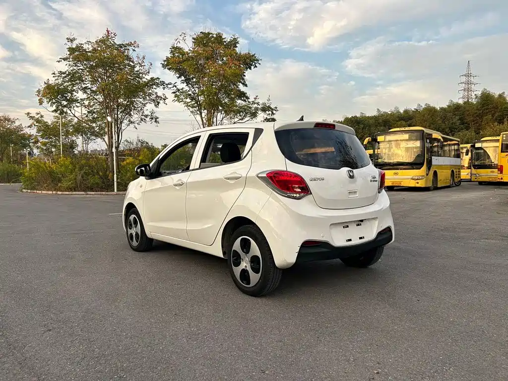 Changan Benben E-Star — миниатюра 7