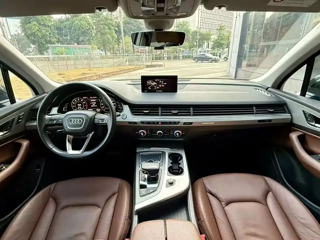Audi Q7 — миниатюра 6