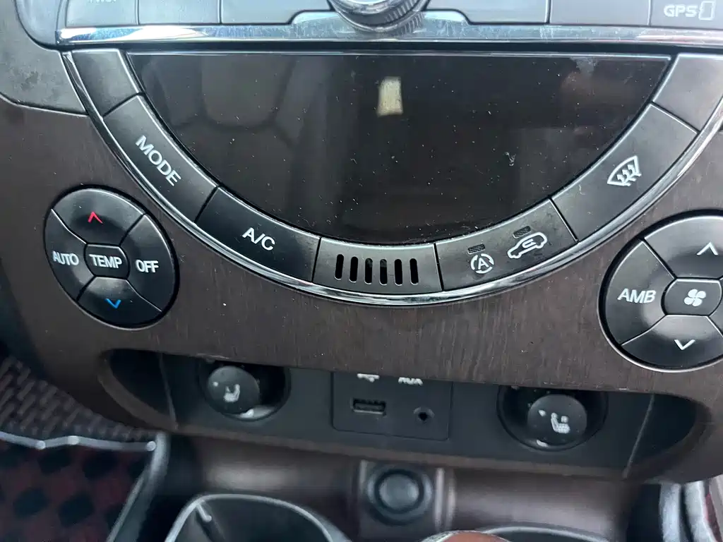 SsangYong Rexton W — миниатюра 15