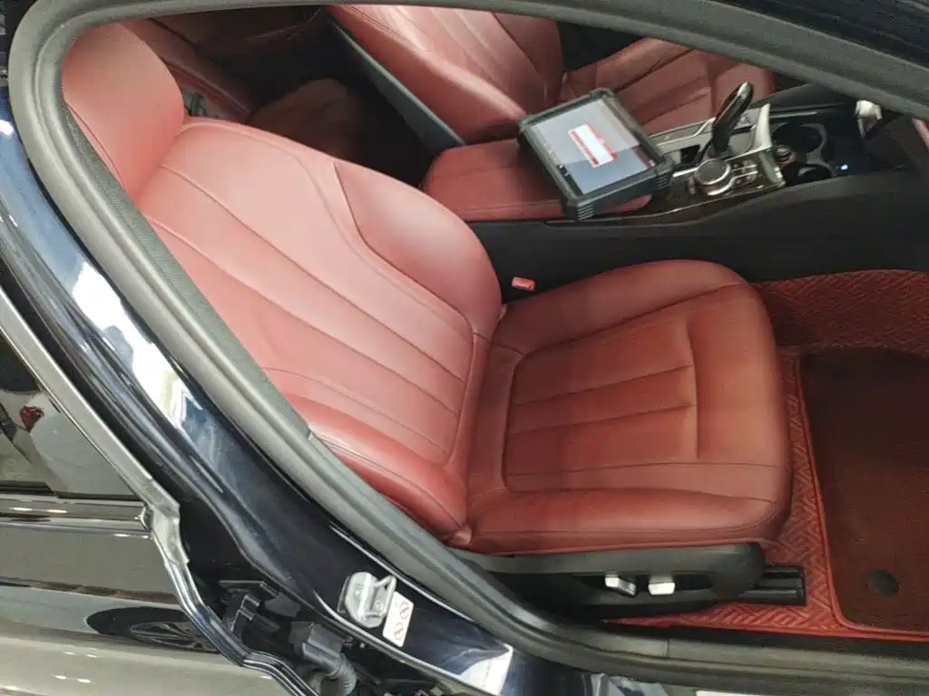 BMW 5 Series — миниатюра 25