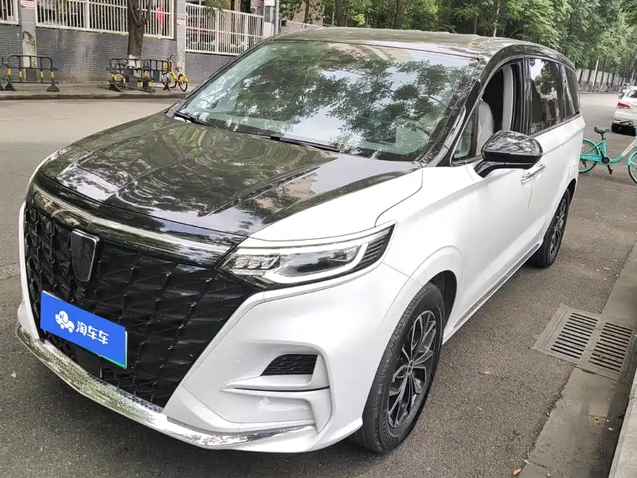 Roewe iMAX8