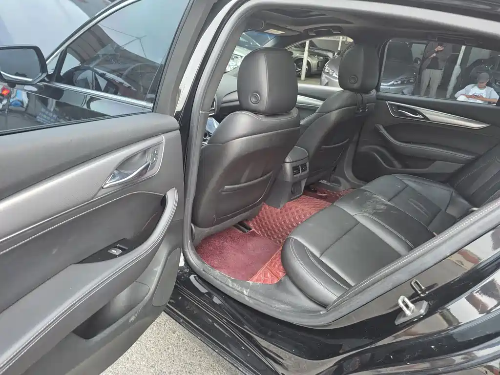 Cadillac CT5 — миниатюра 9