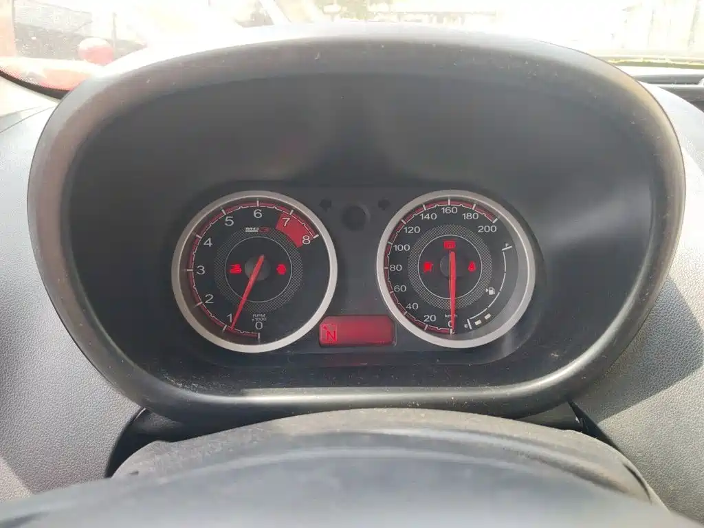 MG 3 2014 1.5L AMT Elite