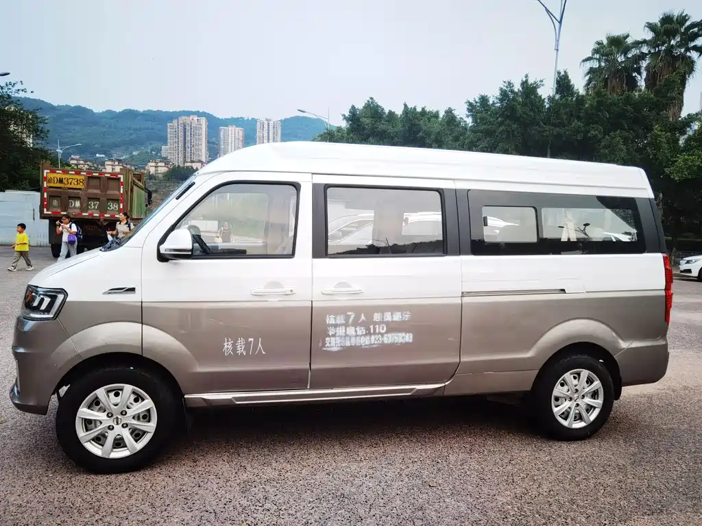 Jinbei Hiace X30L — миниатюра 3