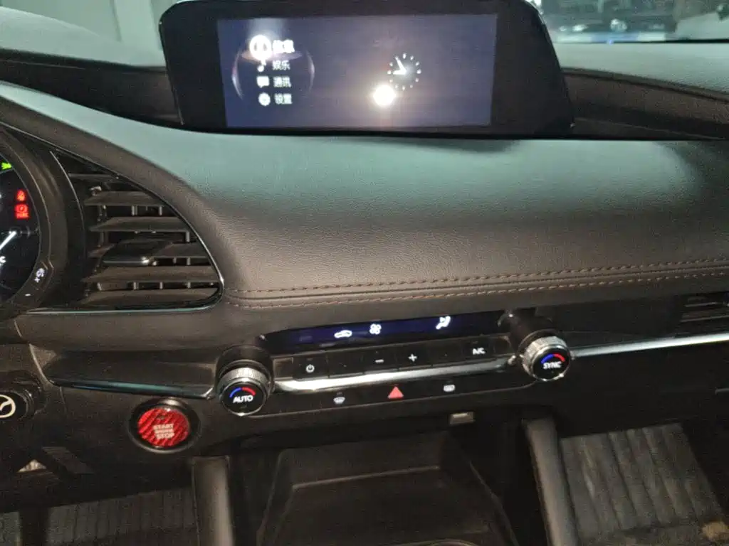 Mazda 3 Axela — миниатюра 13