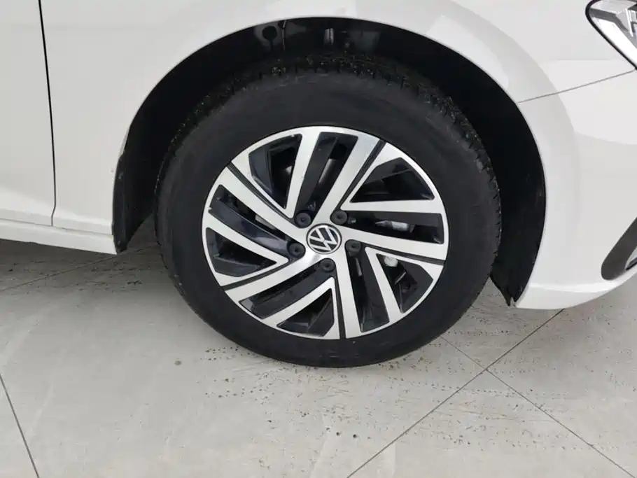 Volkswagen Lavida — миниатюра 6
