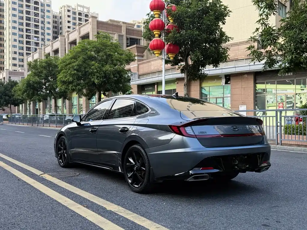 Hyundai Sonata — миниатюра 8
