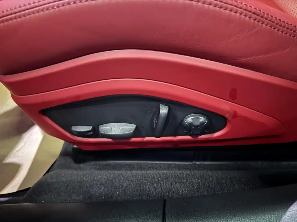 Porsche Panamera — миниатюра 6