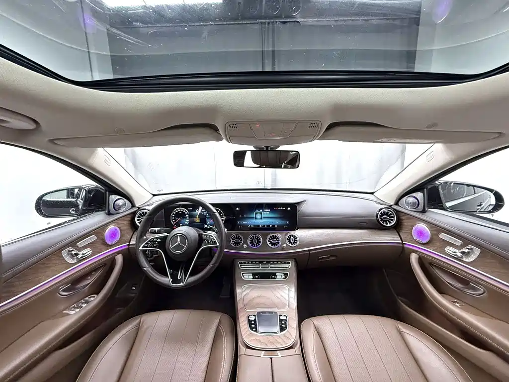 Mercedes-Benz E-Class — миниатюра 5