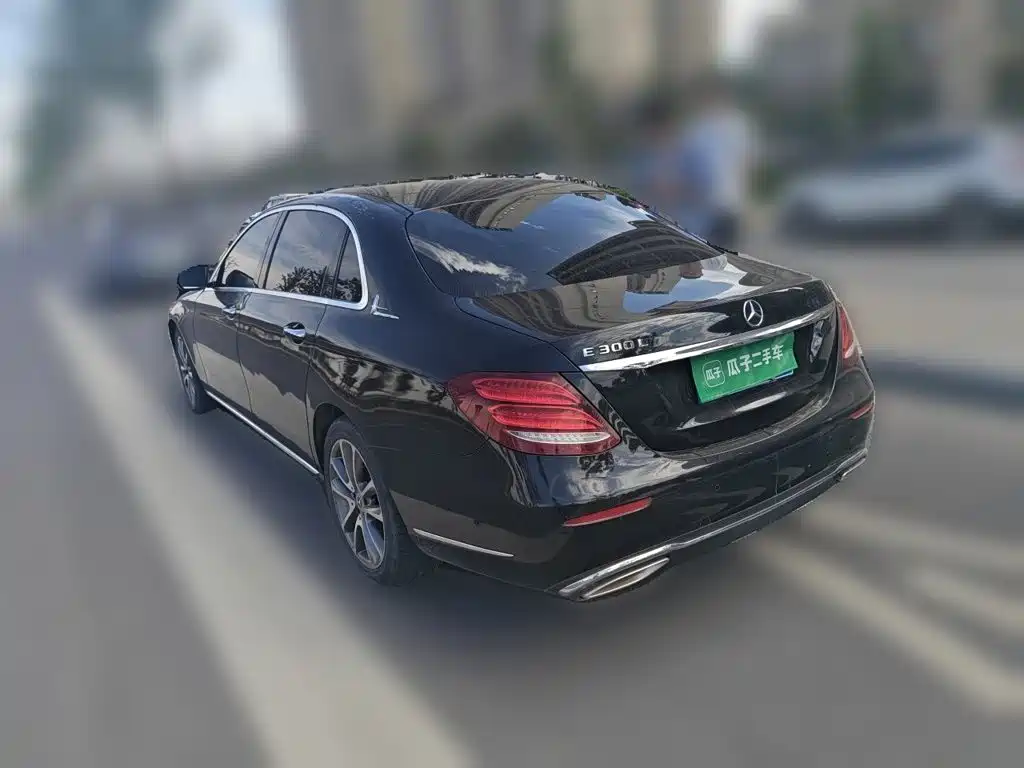 Mercedes-Benz E-Class — миниатюра 25