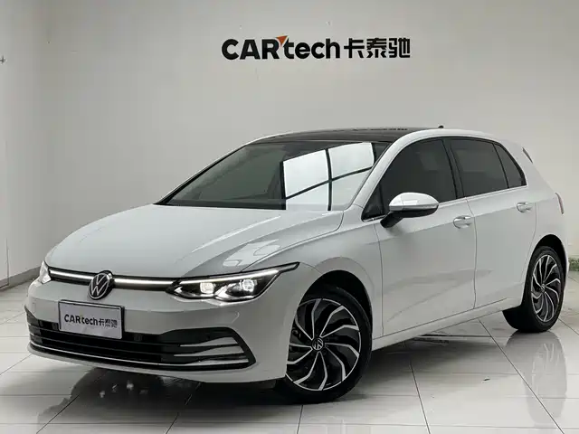 VOLKSWAGEN GOLF 2023