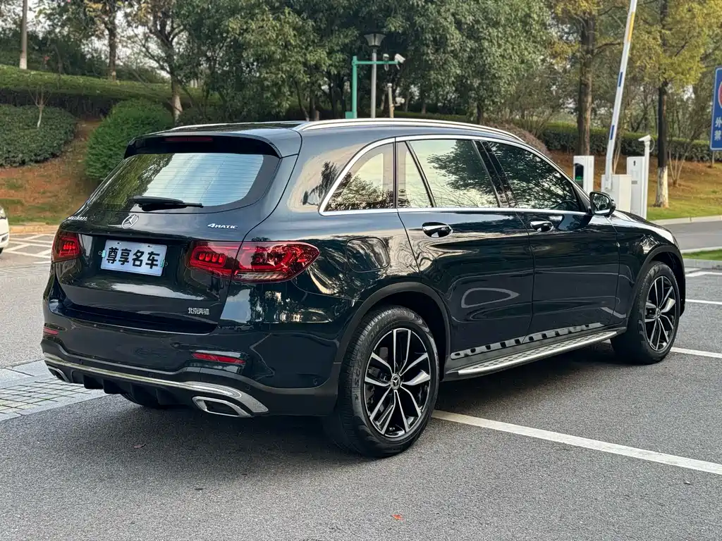 MERCEDES-BENZ GLC