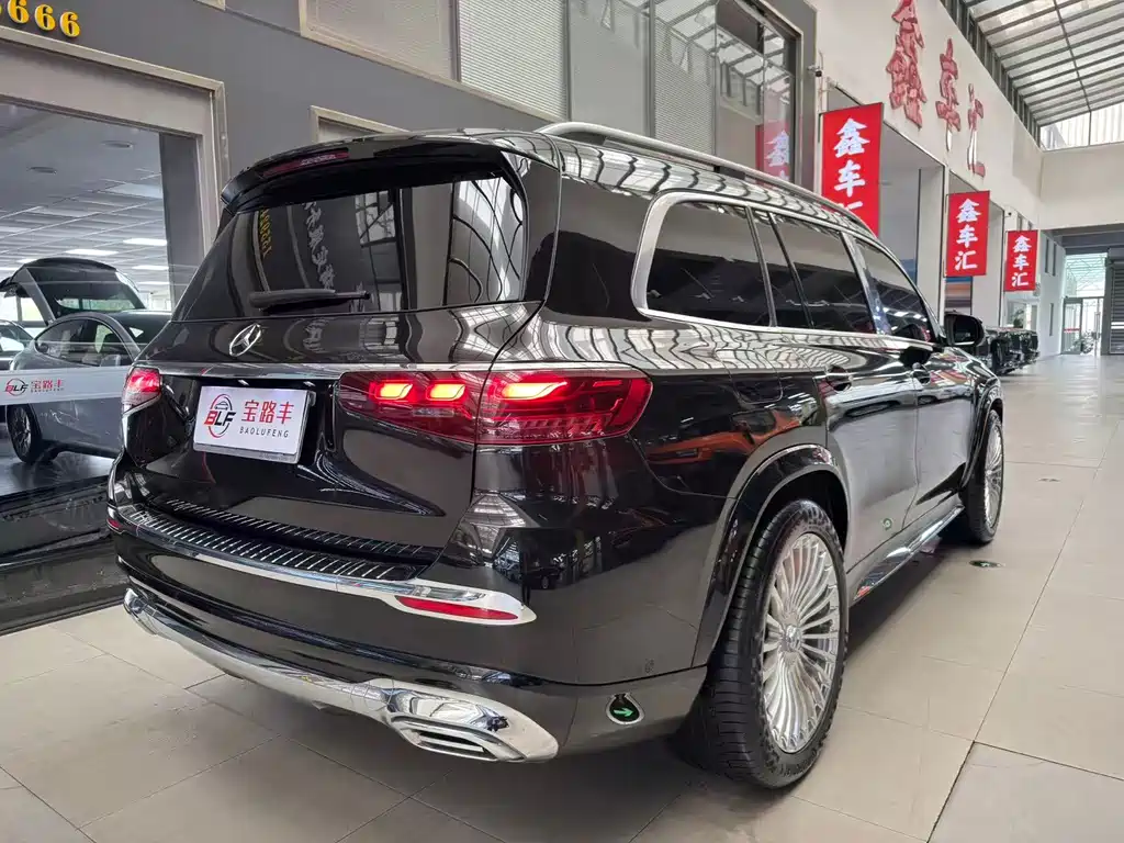 Mercedes-Benz GLS — миниатюра 17