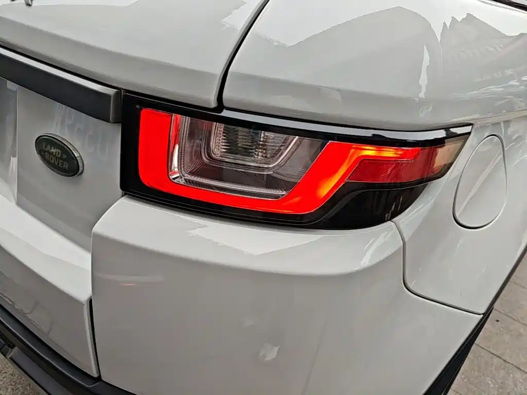Land Rover Evoque — миниатюра 8