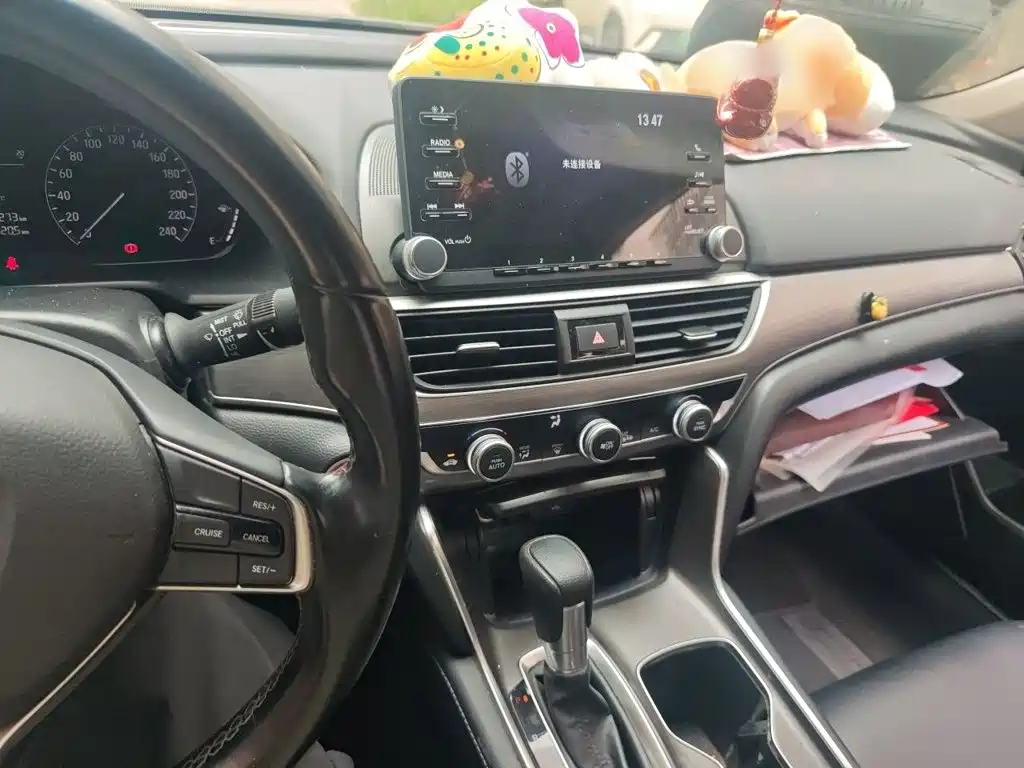 Honda Accord — миниатюра 6