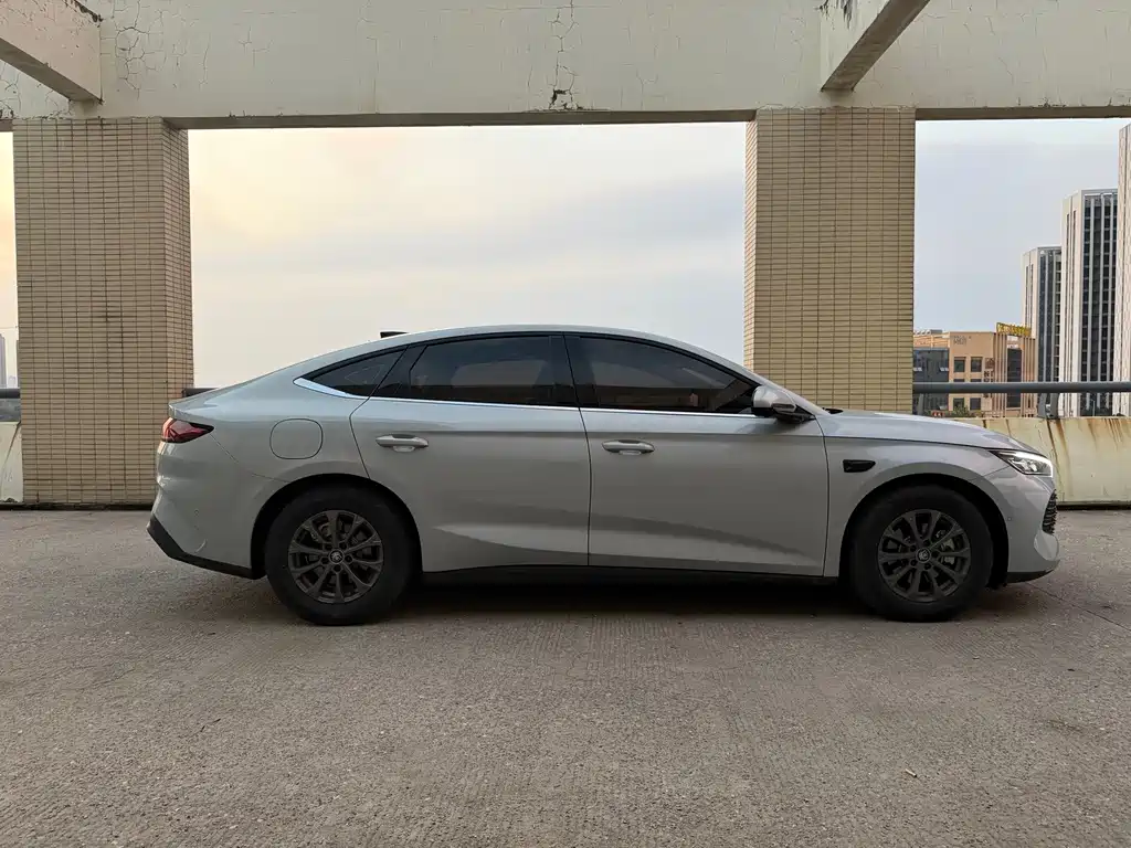 BYD Qin L — миниатюра 13