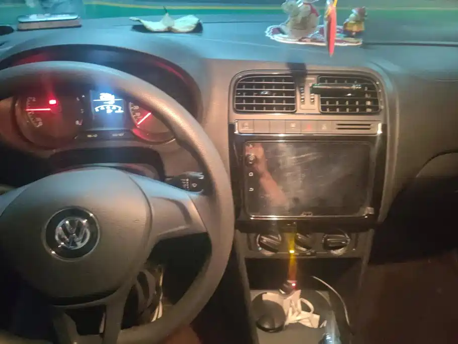 Volkswagen Polo — миниатюра 12
