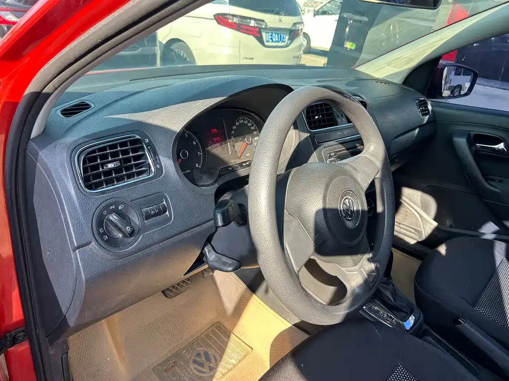Volkswagen Polo — миниатюра 10