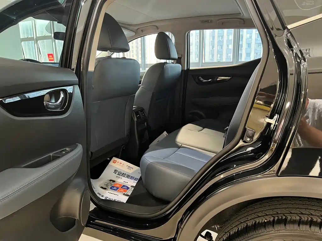Nissan Qashqai — миниатюра 15