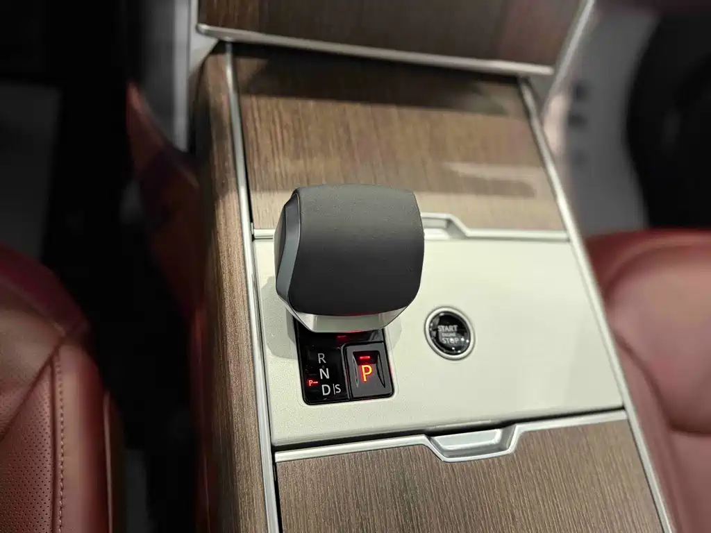 Land Rover Range Rover — миниатюра 12