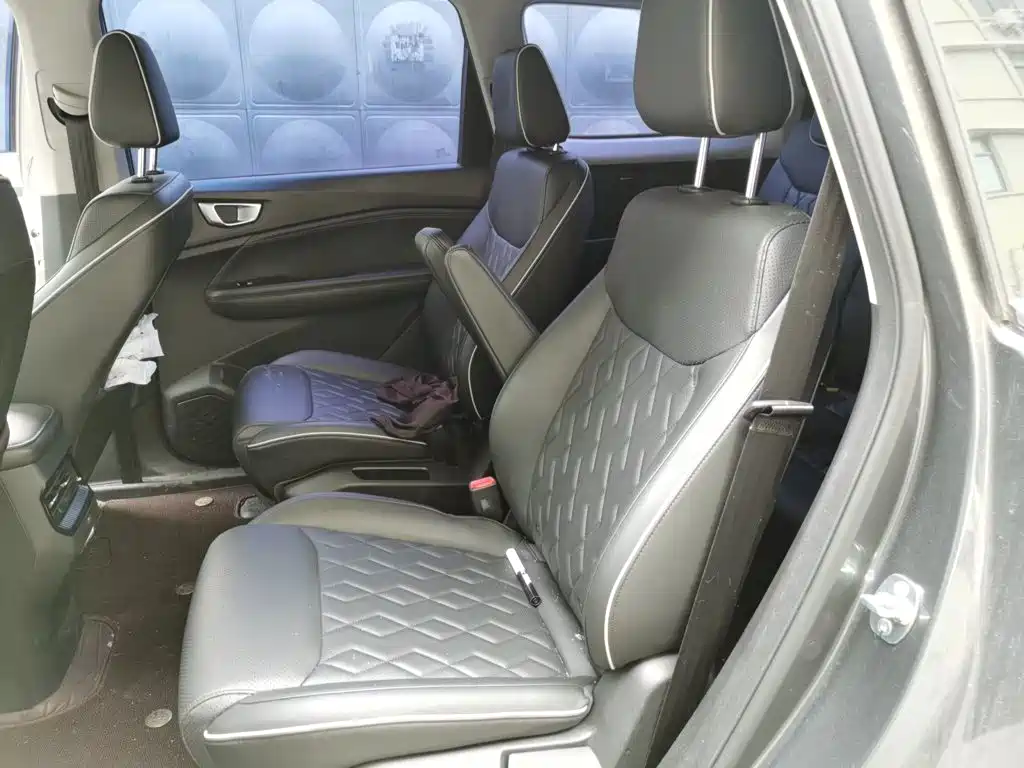 Wuling Jiachen — миниатюра 13