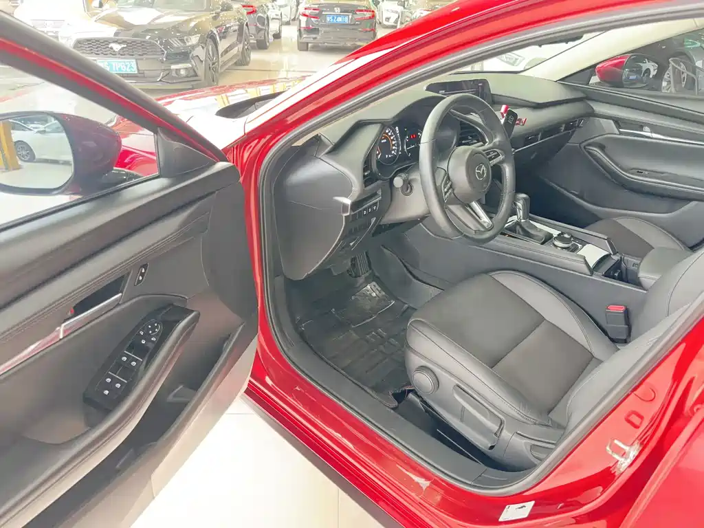 Mazda 3 Axela — миниатюра 4