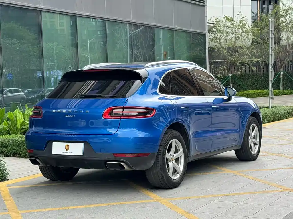Porsche Macan — миниатюра 9