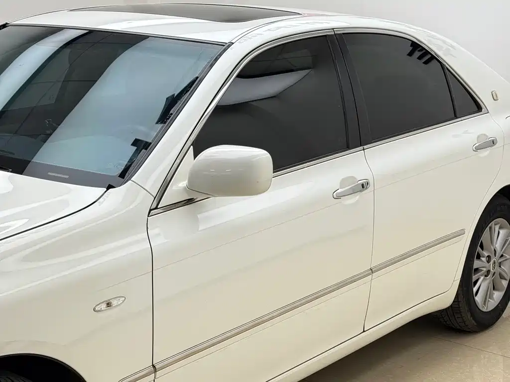 Toyota Crown — миниатюра 30