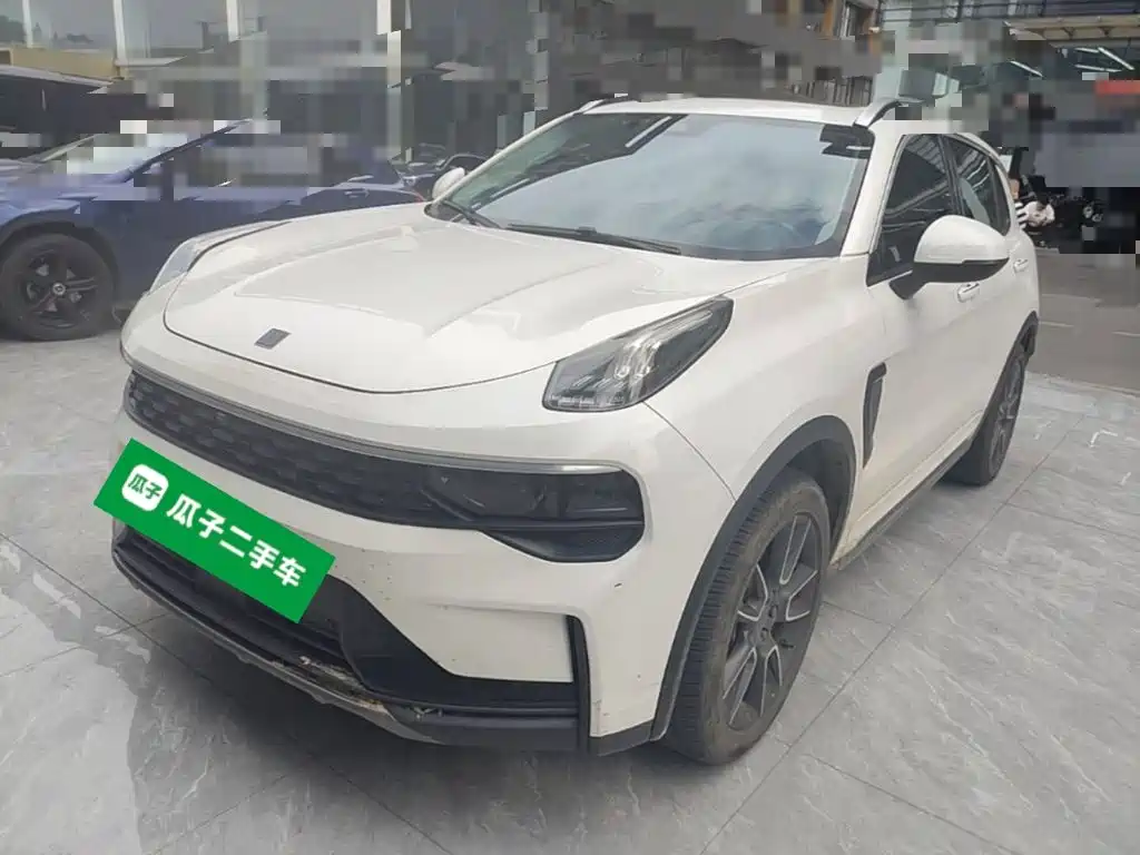 Lynk & Co 01