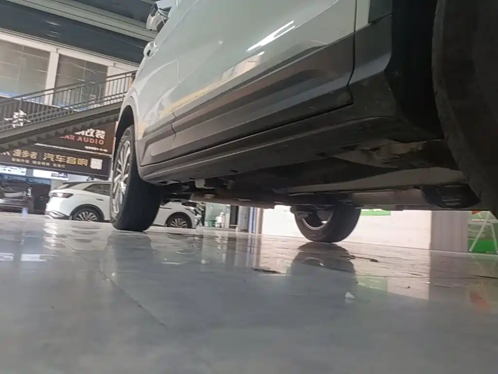 Geely Binyue — миниатюра 21