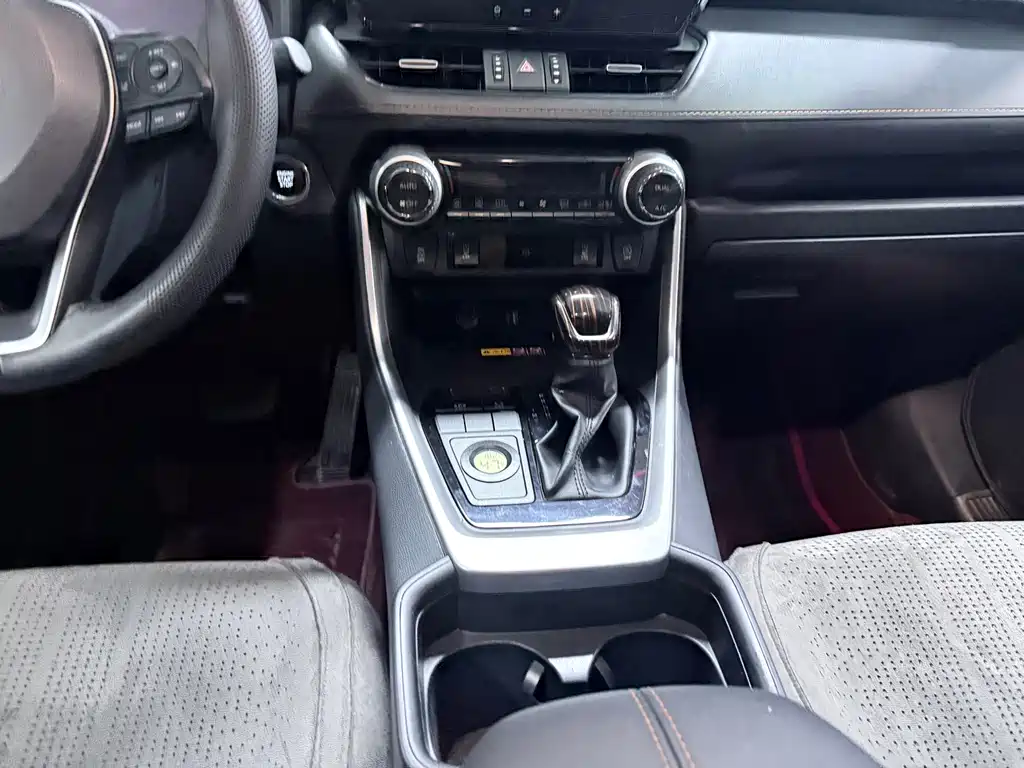 Toyota RAV4 — миниатюра 14