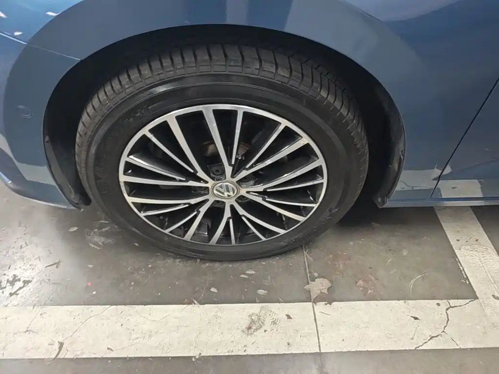 Volkswagen Touran — миниатюра 23
