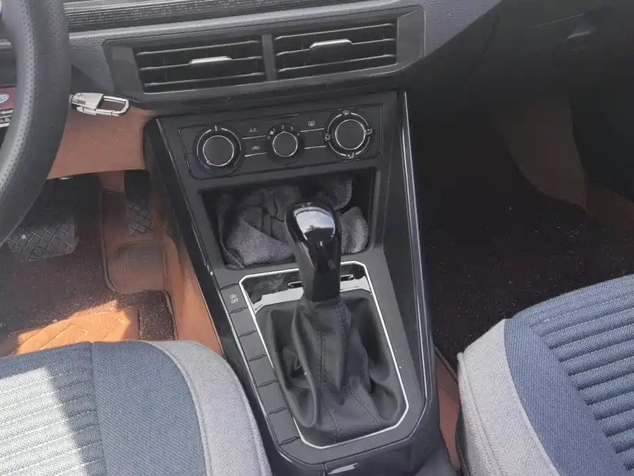 Volkswagen Lavida — миниатюра 16